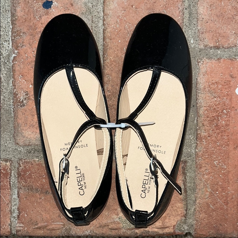 Capelli of New York Black Flats Timeless Design